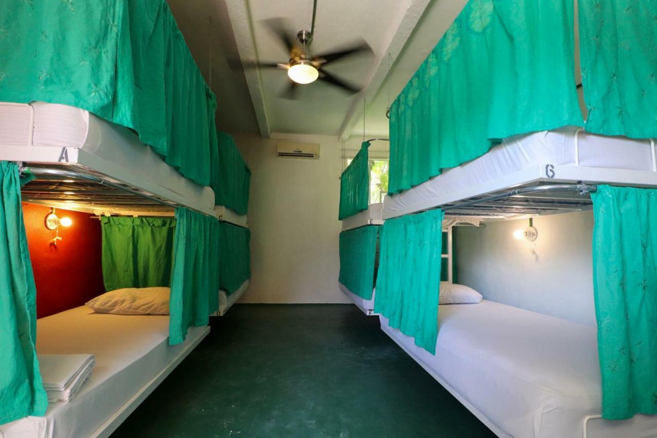 Wabi Hostel Плайя-дель-Кармен Екстер'єр фото